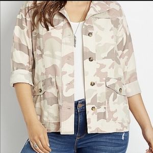 Camo utility jacket. XL. Like new!